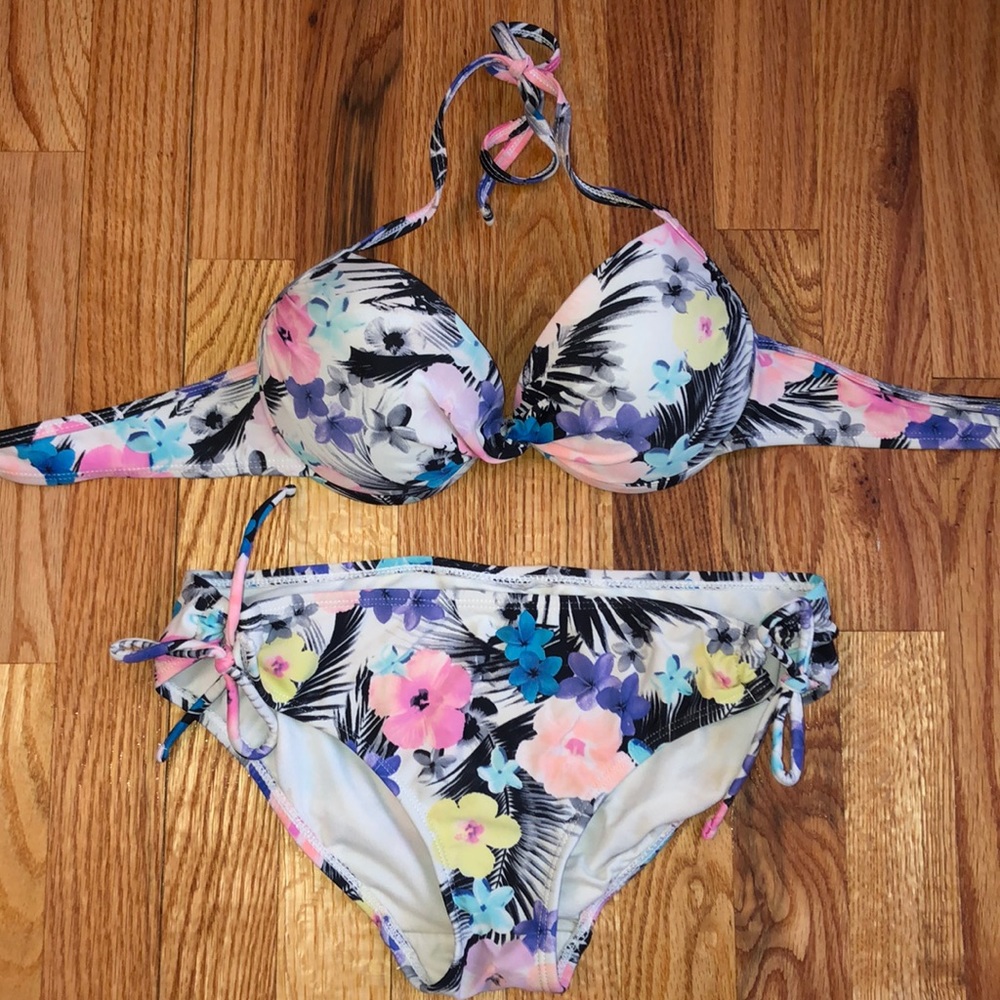 Bathing suit